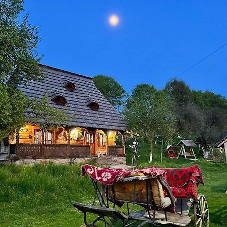 Pensiunea La Gorgan Vadu Izei Exterior photo