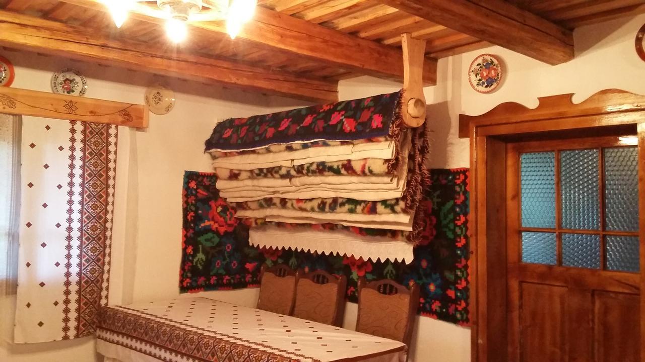 Pensiunea La Gorgan Vadu Izei Exterior photo